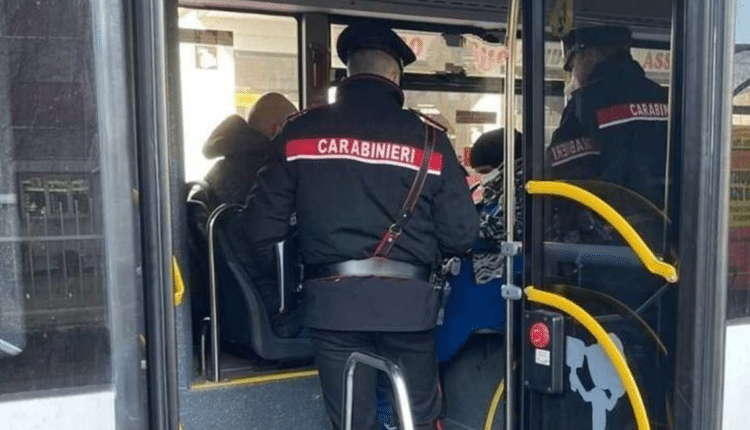 Lucca: violenza sessuale sulla passeggera di un autobus, identificato e denunciato dai Carabinieri