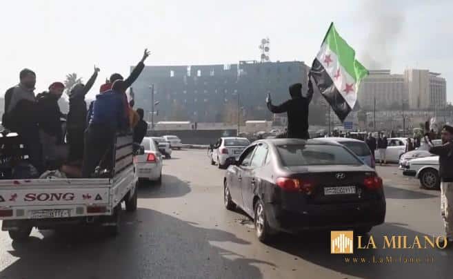 Siria al bivio: Damasco ai jihadisti. Blinken: determinati a non lasciare spazio a Isis