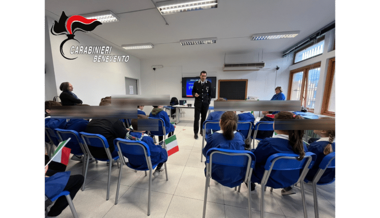 Benevento: Carabinieri incontrano 100 giovani in un ciclo di incontri focalizzati sul fenomeno del cyberbullismo