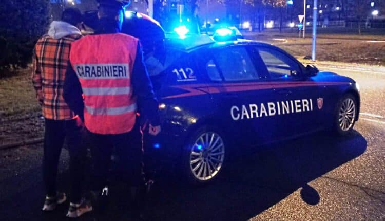 Tortona: Controlli straordinari dei Carabinieri, 5 deferimenti e segnalazioni per alcool, droga e violazioni amministrative