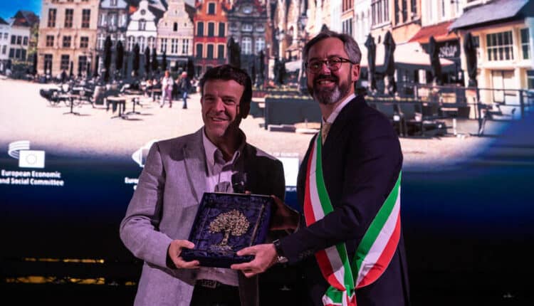 Trento: capitale del volontariato, sono migliaia le persone coinvolte negli eventi finali oltre 400 alla cerimonia in Duomo.