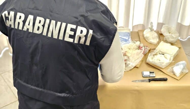 Lamezia Terme: Detenzione e spaccio di stupefacenti, arrestato 49enne
