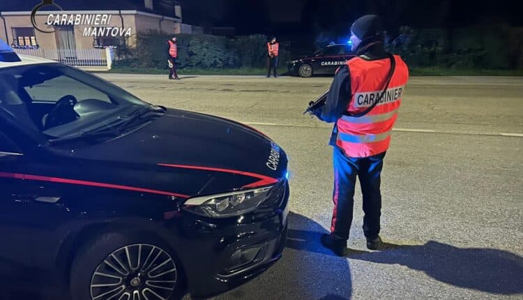 Viadana: Non si ferma all'alt dei Carabinieri, 35enne denunciato per resistenza a Pubblico Ufficiale