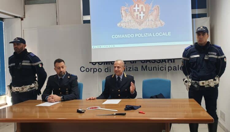 Sassari: arrestato dalla Polizia Locale il responsabile di due rapine aggravate perpetrate al centro storico