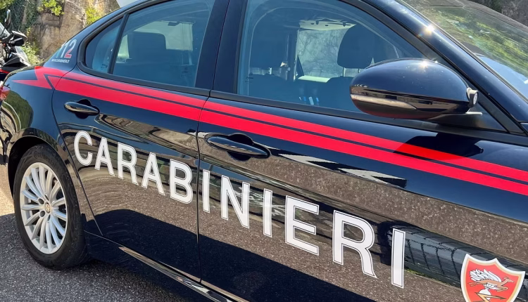 Faida tra bande in Sicilia: sequestrati 3 giovani per un debito di droga, la vendetta per la sottrazione di 4 kg di Hashish dal valore di 15.000 Euro. Arrestata la banda di rapitori siracusani