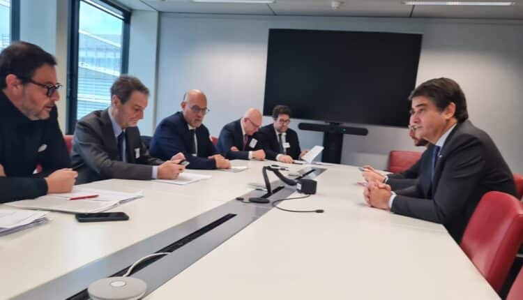 Lombardia in UE il governatore Fontana difende il ruolo delle Regioni: “protagoniste nella gestione dei fondi UE”