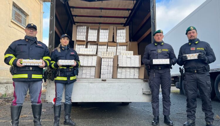 Trofarello: Polizia Stradale e Guardia di Finanza di Torino sequestrano 1 tonnellata di sigarette di contrabbando. Arrestato un responsabile