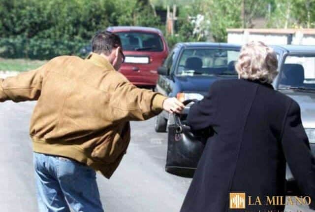 Casalmaggiore: rubano borse nei parcheggi dei supermercati, denunciati tre uomini per furto con destrezza