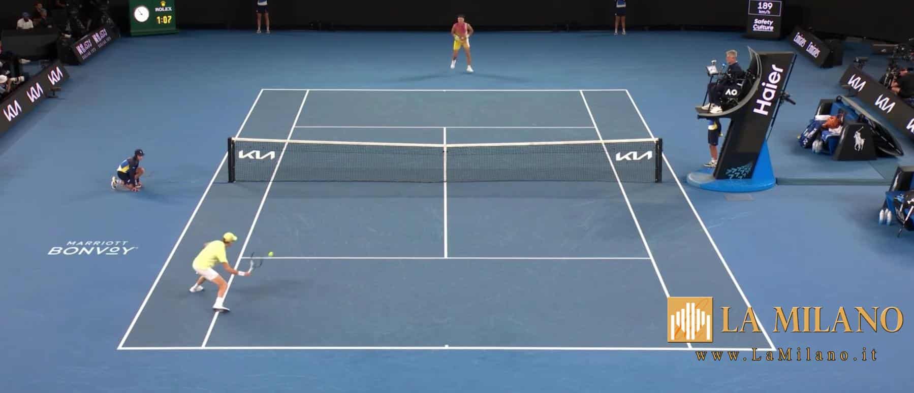 Sinner è finale agli Australian Open: vittoria in 3 set contro Shelton.