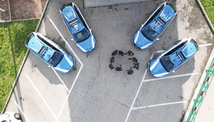 Milano: Smantellata associazione a delinquere dedita a ricettazione, rapine e furti ai danni di autotrasportatori. 9 provvedimenti di custodia cautelare messi in atto dalla Polizia di Stato