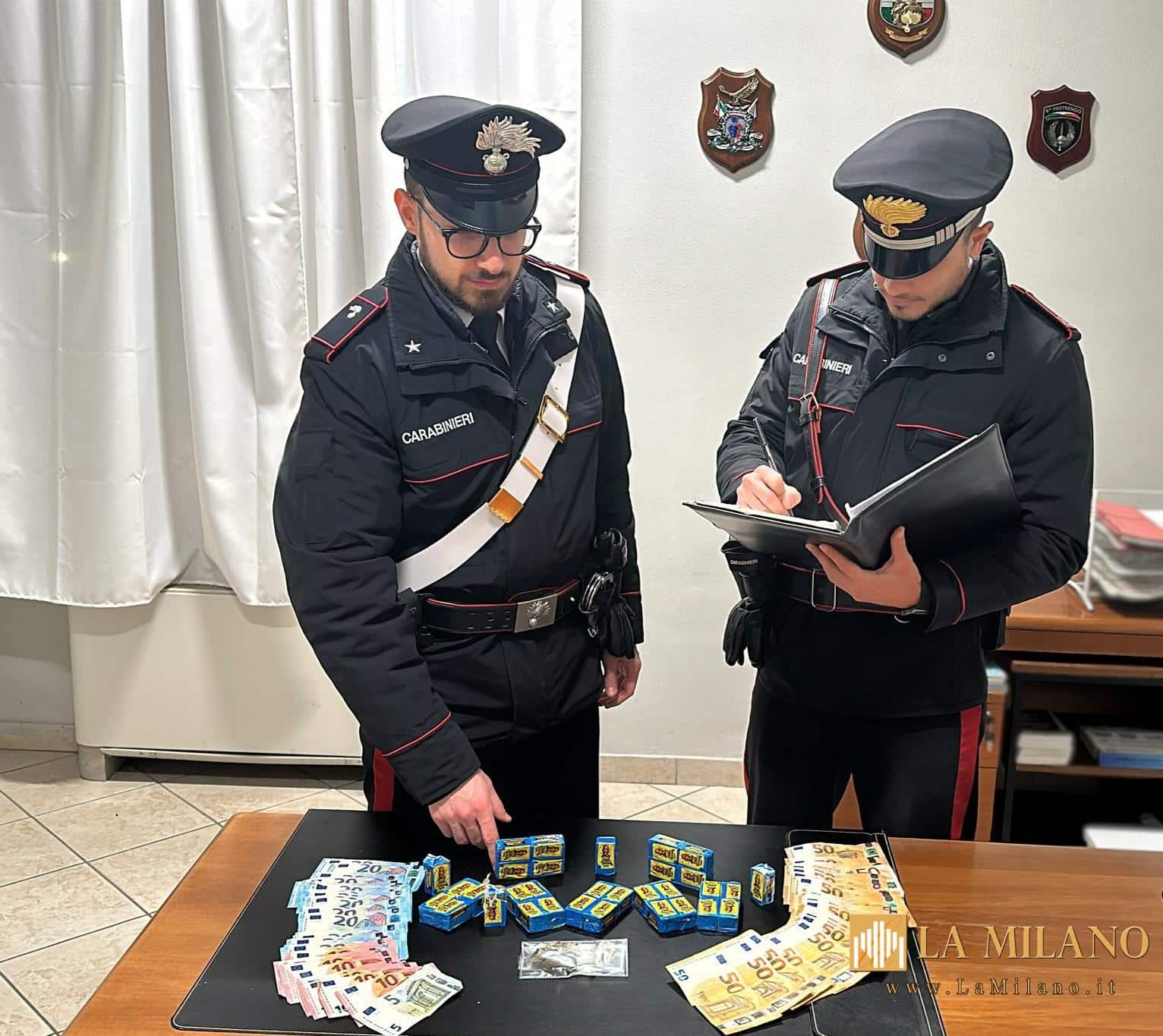 Marzabotto: arrestato un giovane spacciatore di origine albanese, sequestrata droga e denaro contante