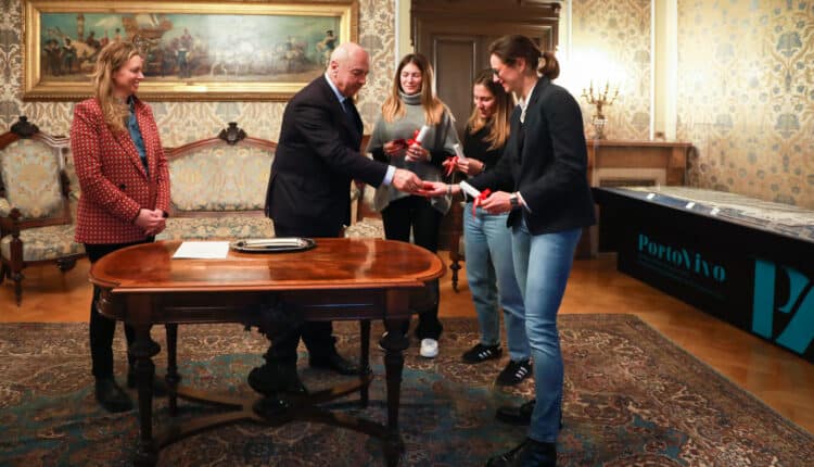 Trieste: Le veliste triestine Alice Linussi, Maria Vittoria Marchesini e Giovanna Micol premiate nel Salotto Azzurro del Municipio
