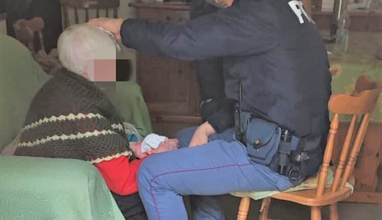 Grottaglie: Anziana cade in casa, soccorsa dai poliziotti