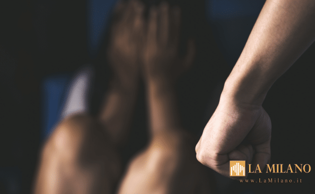 Bologna: costringe moglie e figlia a consegnargli parte dello stipendio, straniero allontanato da casa su disposizione del Giudice