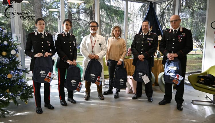 Trieste: i Carabinieri portano un sorriso ai piccoli pazienti del Burlo