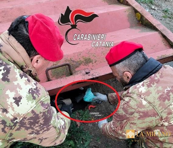 Mineo: Nascondeva il “necessaire del rapinatore”. Arrestato dai Carabinieri con armi e passamontagna