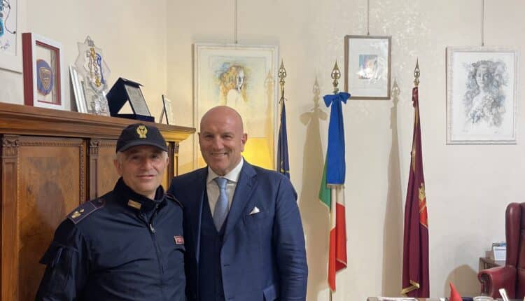 Roma: Pellegrina colta da un malore, salvata da un agente libero dal servizio