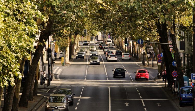 Guida all'Acquisto di un'Auto a Milano Consigli Utili per Chi Vuole Comprare una Macchina in una grande città
