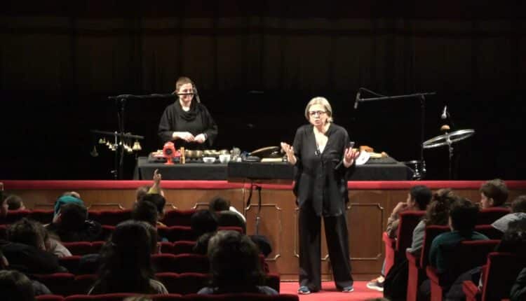 Rovigo: Teatro Sociale. Un altro successo per il Teatroragazzi con lo spettacolo "A lei la parola... signora campana"