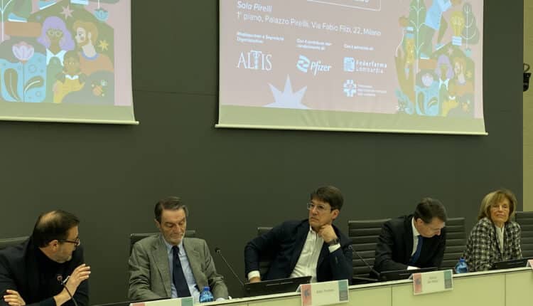Presentato in Regione Lombardia un progetto sperimentale all'avanguardia: coinvolgere le farmacie del territorio, più vicine ai pazienti e semplificare la sanità.