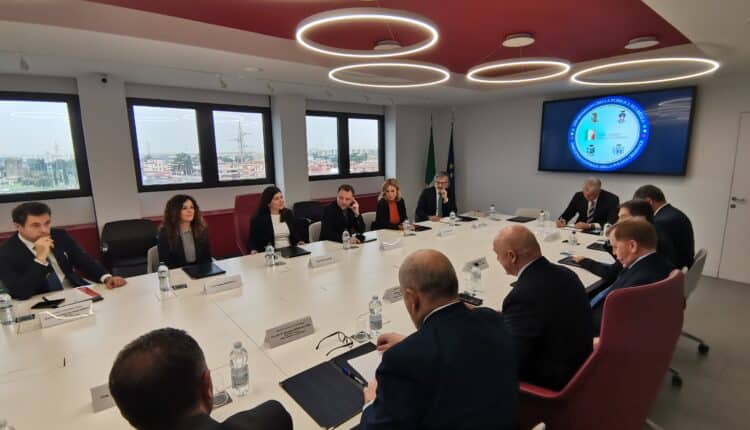 Roma: Presidente della Commissione Antimafia per la prima volta in visita al Polo Investigativo Anagnina