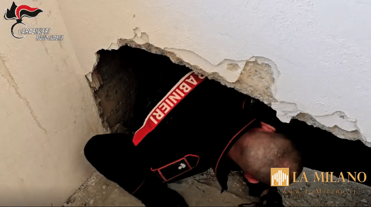 Reggio Calabria: colpo decisivo alla criminalità organizzata, imponente sequestro di armi e esplosivi nel quartiere Arghillà