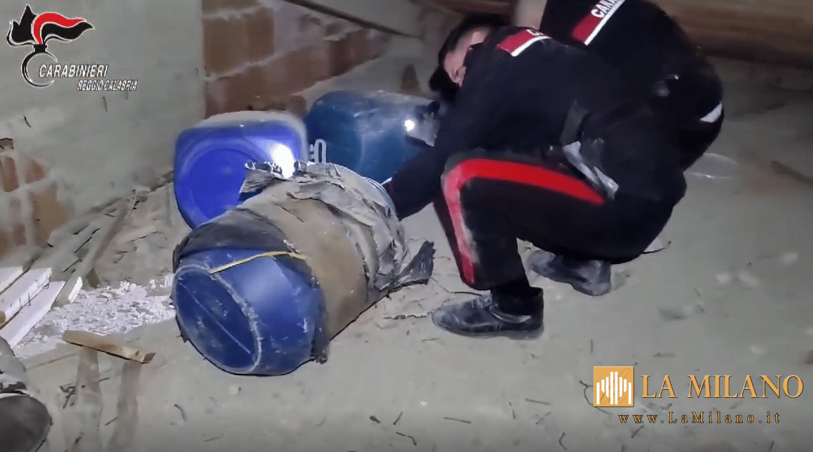 Reggio Calabria: colpo decisivo alla criminalità organizzata, imponente sequestro di armi e esplosivi nel quartiere Arghillà