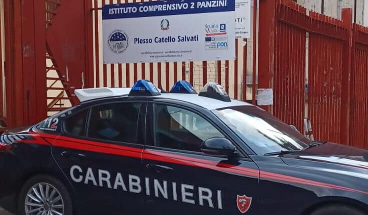 Castellammare di Stabia: Insegnante di sostegno arrestata per violenza sessuale sui minori