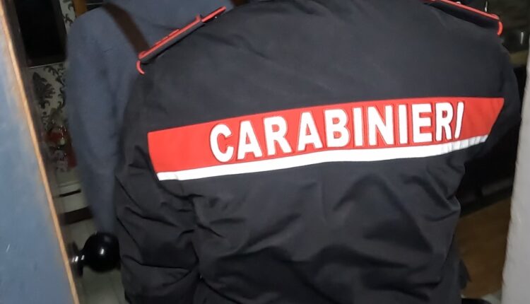 Teano: Minaccia di sparare alle gambe i vicini di casa e poi, a scopo intimidatorio, spara un colpo di fucile in aria. 69enne arrestato