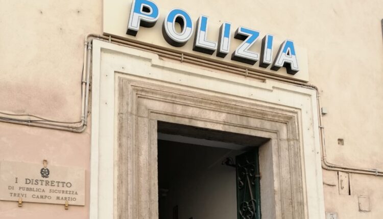 Roma: Rubavano in orari notturni negli esercizi commerciali del centro. Sottoposti a fermo di indiziato di delitto dalla Polizia di Stato