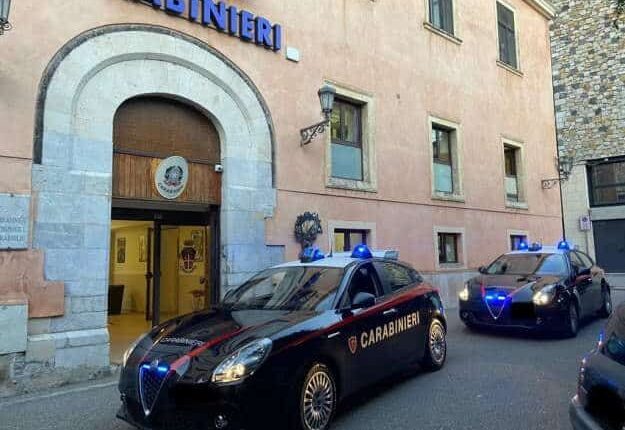 Torre del Greco: Coppia di coniugi va in caserma per presentare una denuncia, arrestato il marito della donna