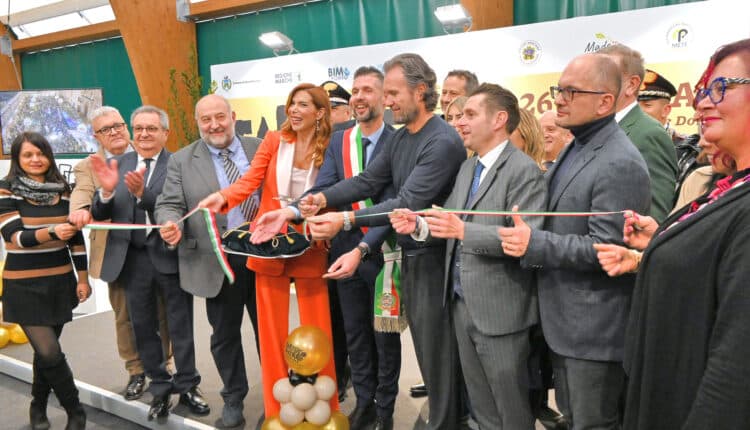 Roccafluvione: "Tartufo Nero Festival", le foto dell'inaugurazione con lo Chef Cracco e l'Assessore Antonini