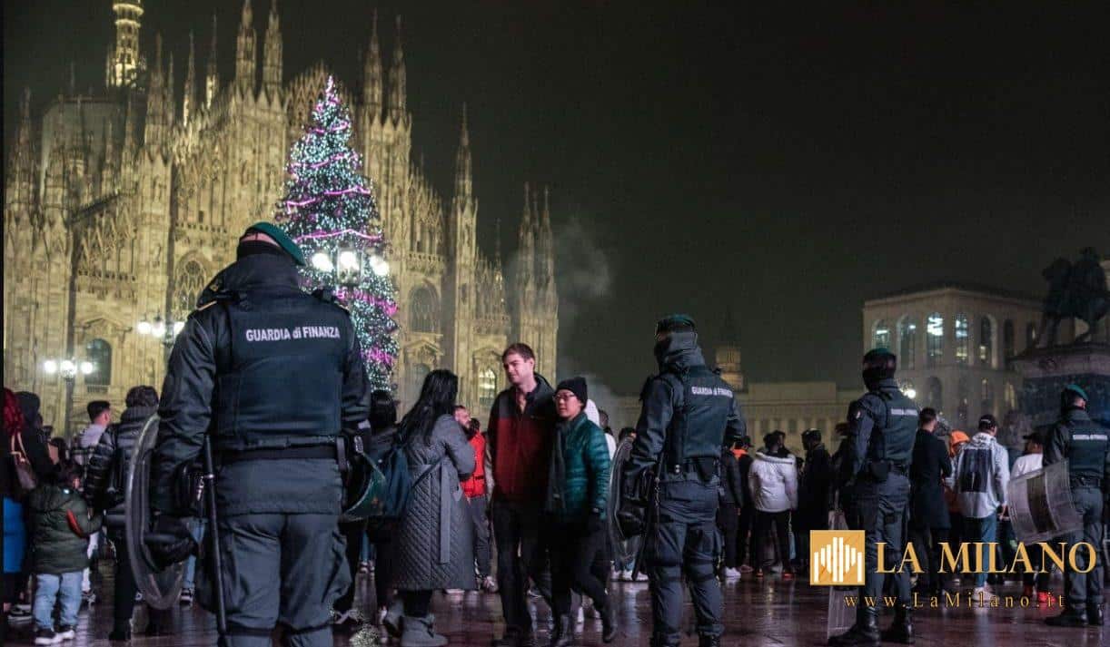 Violenze a Capodanno in Piazza Duomo: Il racconto delle turiste belghe: "Eravamo intrappolati, ci palpeggiavano sotto i vestiti, sentivamo tutto"