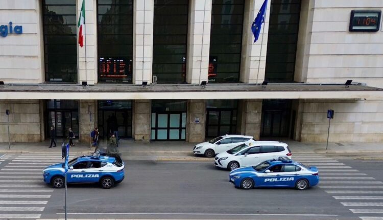 Foggia: Colti in flagrante mentre asportavano dei cavi di rame lungo una linea ferroviaria, arrestati