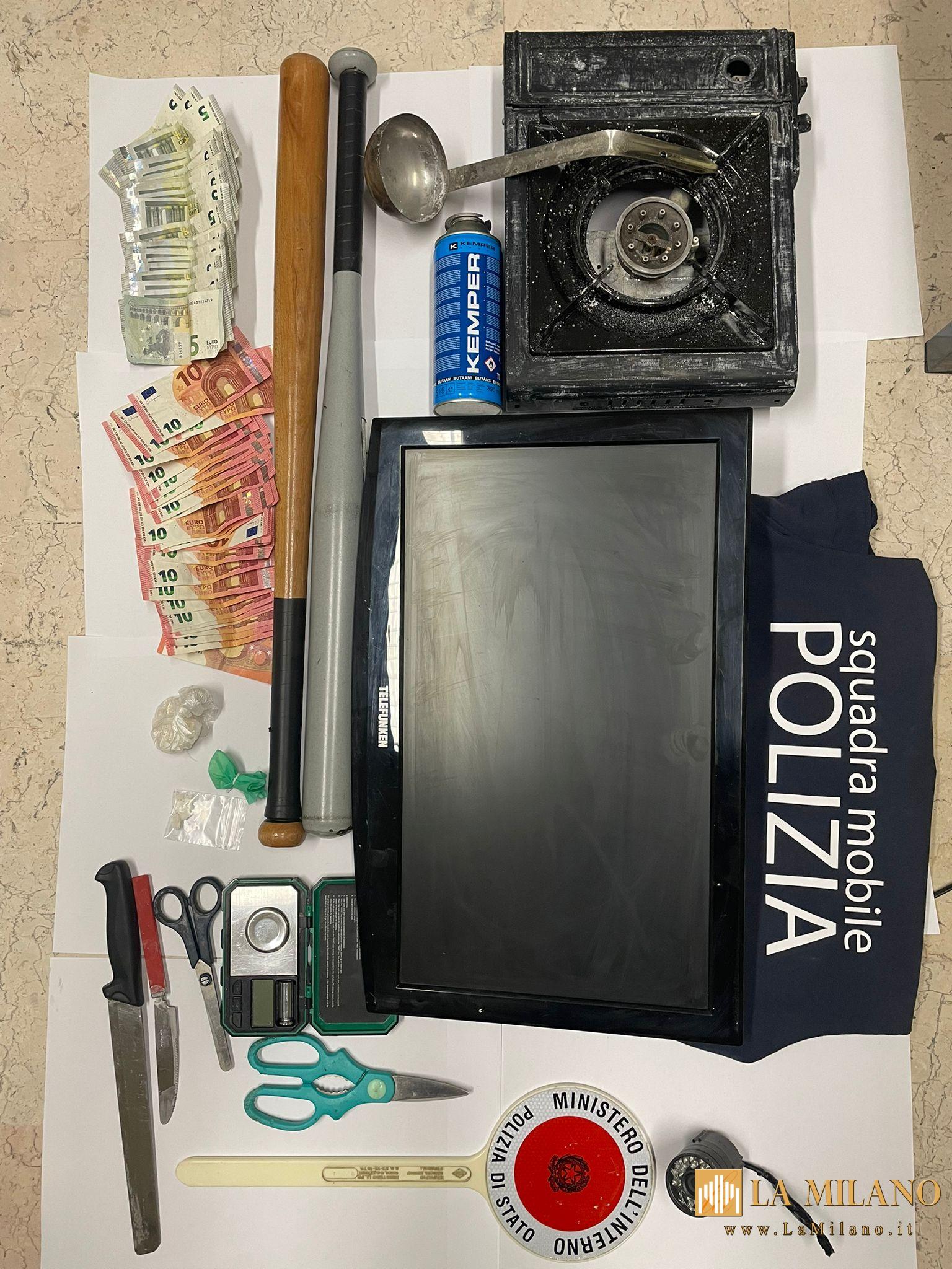 Pescara: organizzano un'attività di spaccio presso una casa popolare abusivamente occupata, arrestati due uomini