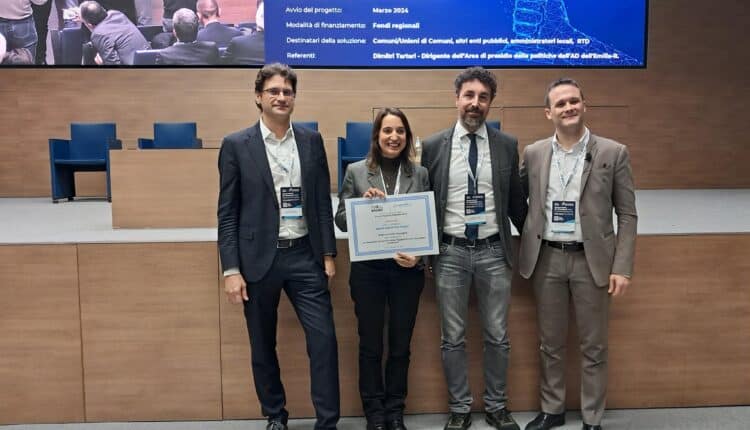Milano: Emilia-Romagna premiata per il progetto delle Comunità Tematiche dell'Agenda Digitale. Riconoscimento dell'Osservatorio del Politecnico di Milano consegnato all'assessora Mazzoni