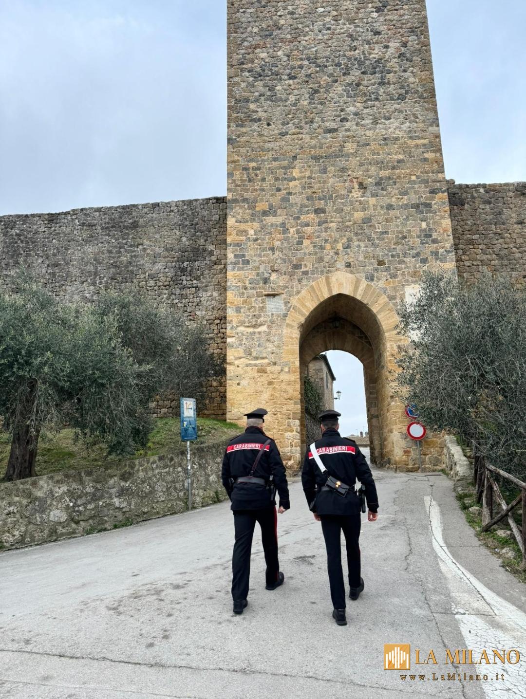 Monteriggioni: Si fingono carabinieri per truffare due anziani. Arrestati dalle Forze dell'Ordine, avvertite dalla vicina di casa