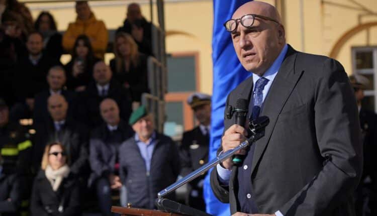 Cerimonia a La Spezia: consegnati i brevetti ai nuovi incursori della Marina Militare, Crosetto "orgogliosi del sacrificio e della loro dedizione"