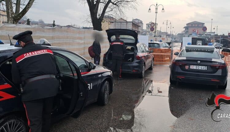 Frosinone: "Zona rossa" di Scalo, proseguono i controlli dei Carabinieri. 3 persone allontanate e 1 segnalata per stupefacenti