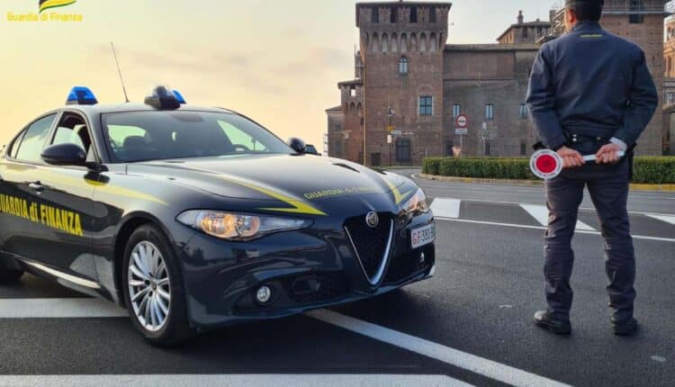 Mantova: La Guardia di Finanza sequestra oltre 40 tonnellate di carburanti per autotrazione