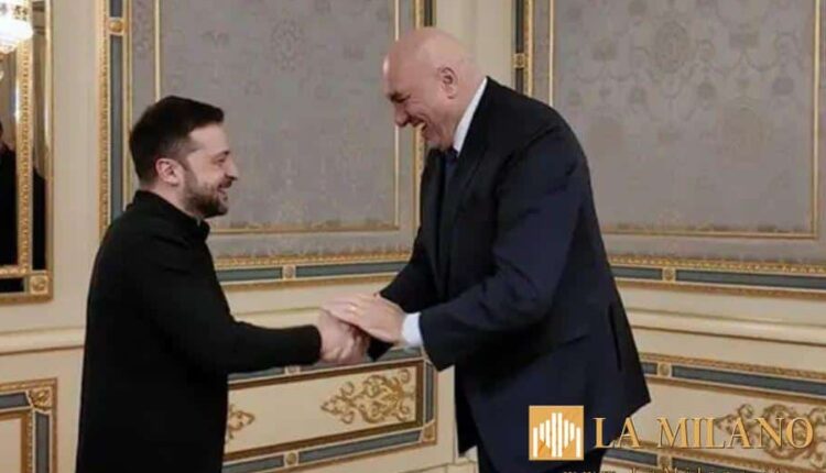 Il Ministro Crosetto a Kiev: in prima linea per una pace giusta. Zelensky: "Grato all'Italia"