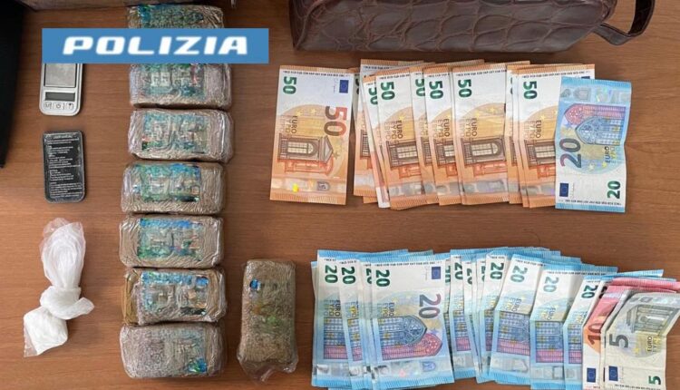 Napoli: Controlli a Portici, arrestati 2 soggetti sorpresi con droga e banconote proventi di spaccio