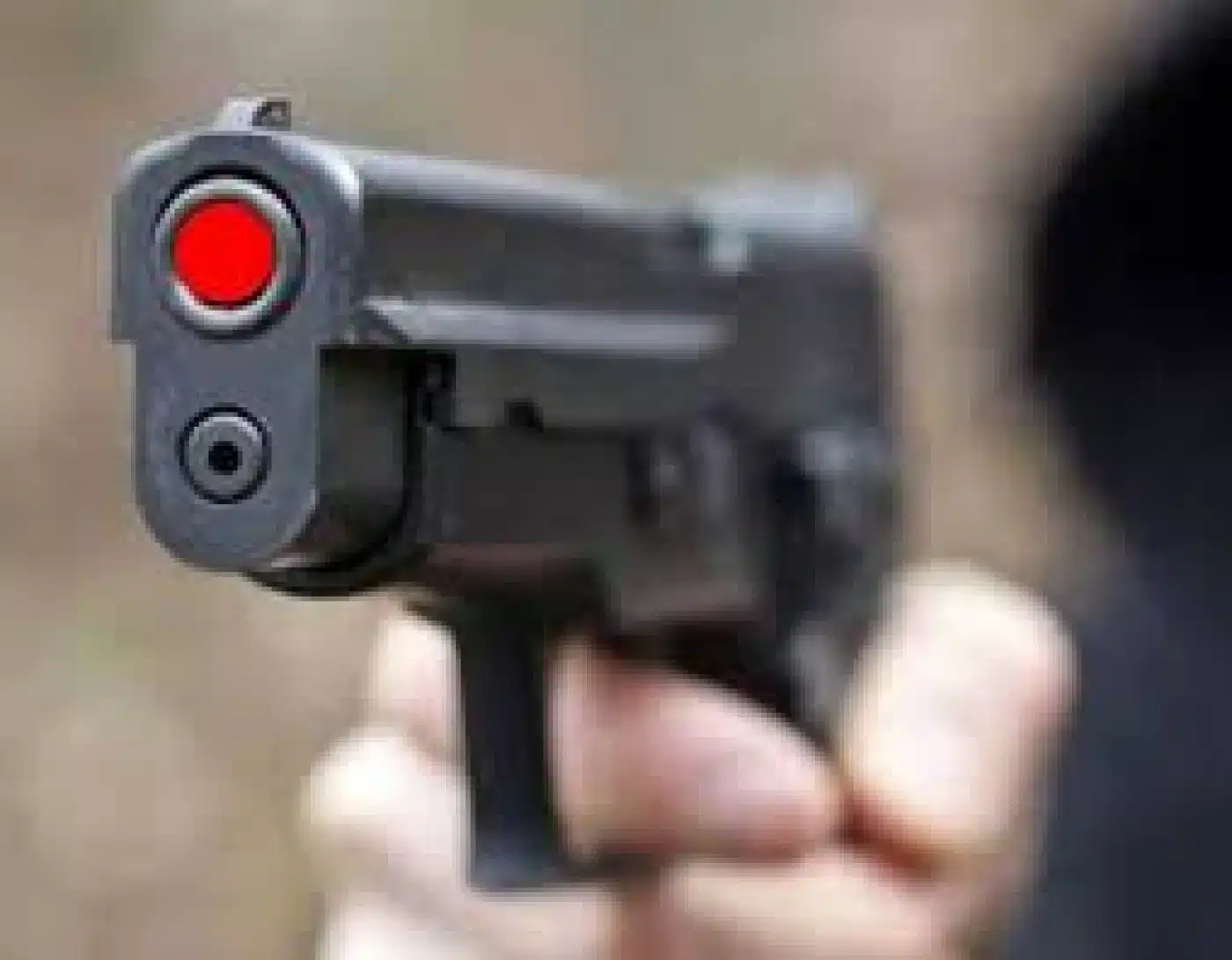 Foligno: esplode colpi intimidatori con una pistola a salve durante una lite, denunciato dai Carabinieri