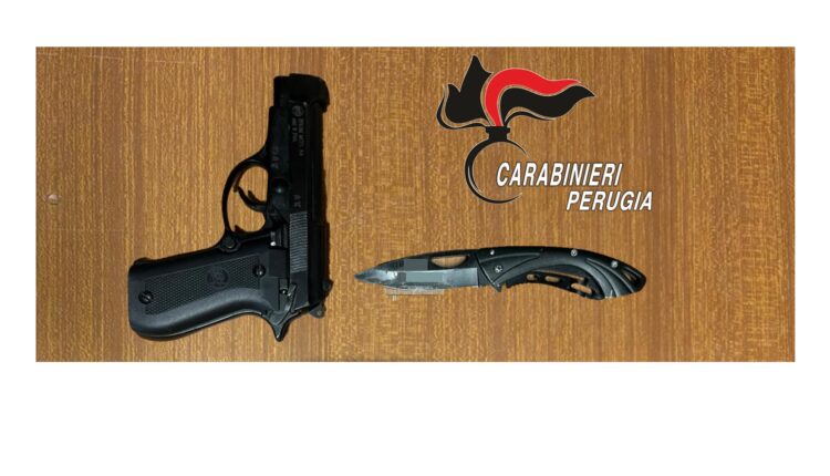 Castiglione del Lago: Controlli in prossimità dei locali notturni, denunciati 2 minori per porto abusivo di armi