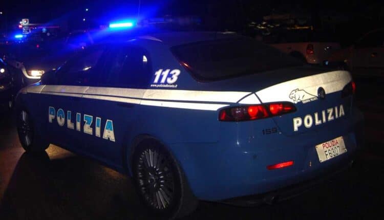 Taranto: spaccio in un club sotto sequestro, denunciate quattro persone per violazione di sigilli e una per evasione