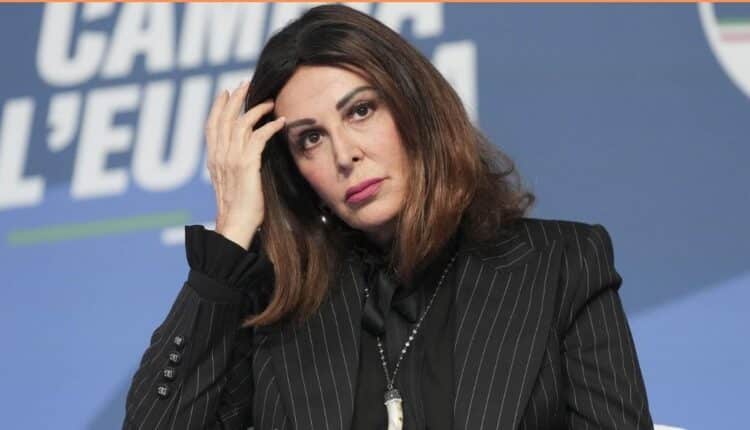 Daniela Santanchè: l'accusa di falso bilancio e il dibattito sulle dimissioni