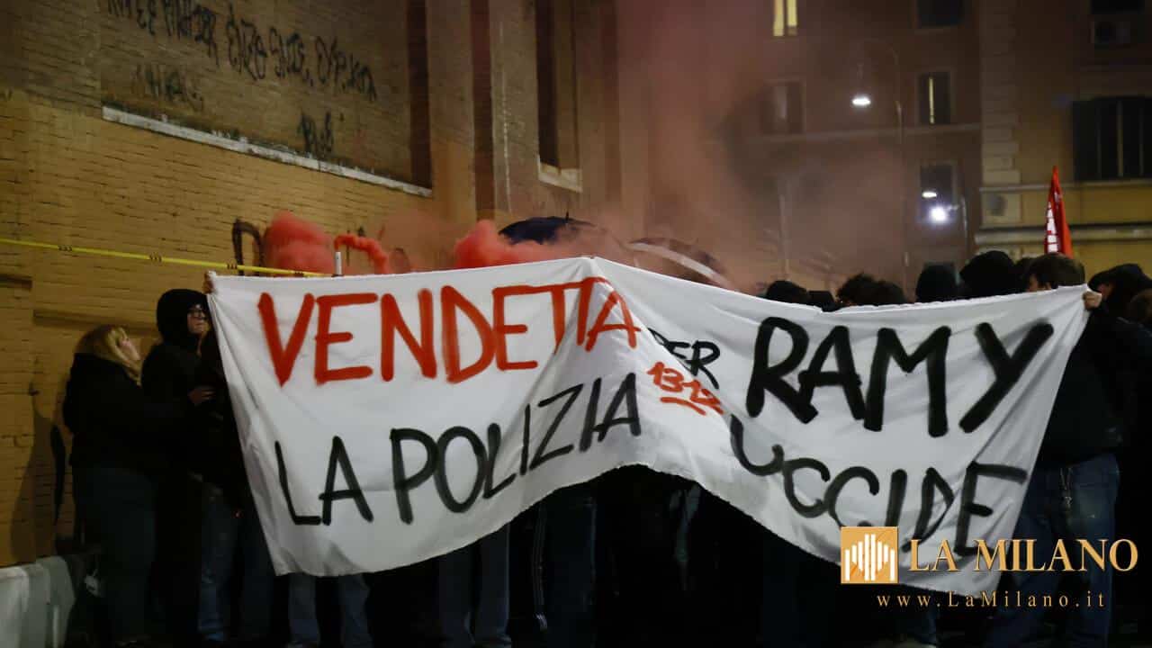 Roma: "Giustizia per Ramy", scontri alla manifestazione a San Lorenzo, 39 persone denunciate