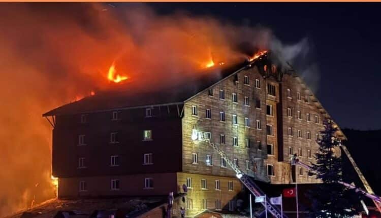 Tragico rogo in un hotel a Kartalkaya, 10 morti e decine di feriti nella notte: autorità alla ricerca della causa