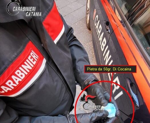 Catania: Pietra di cocaina dal valore di circa 35.000 euro nascosta nelle mutande, arrestato 30enne