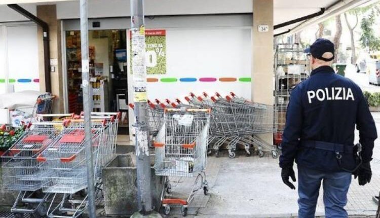Como: aveva il vizio di servirsi nel supermercato senza pagare, la Polizia di Stato lo denuncia e nel frattempo prepara la sue espulsione